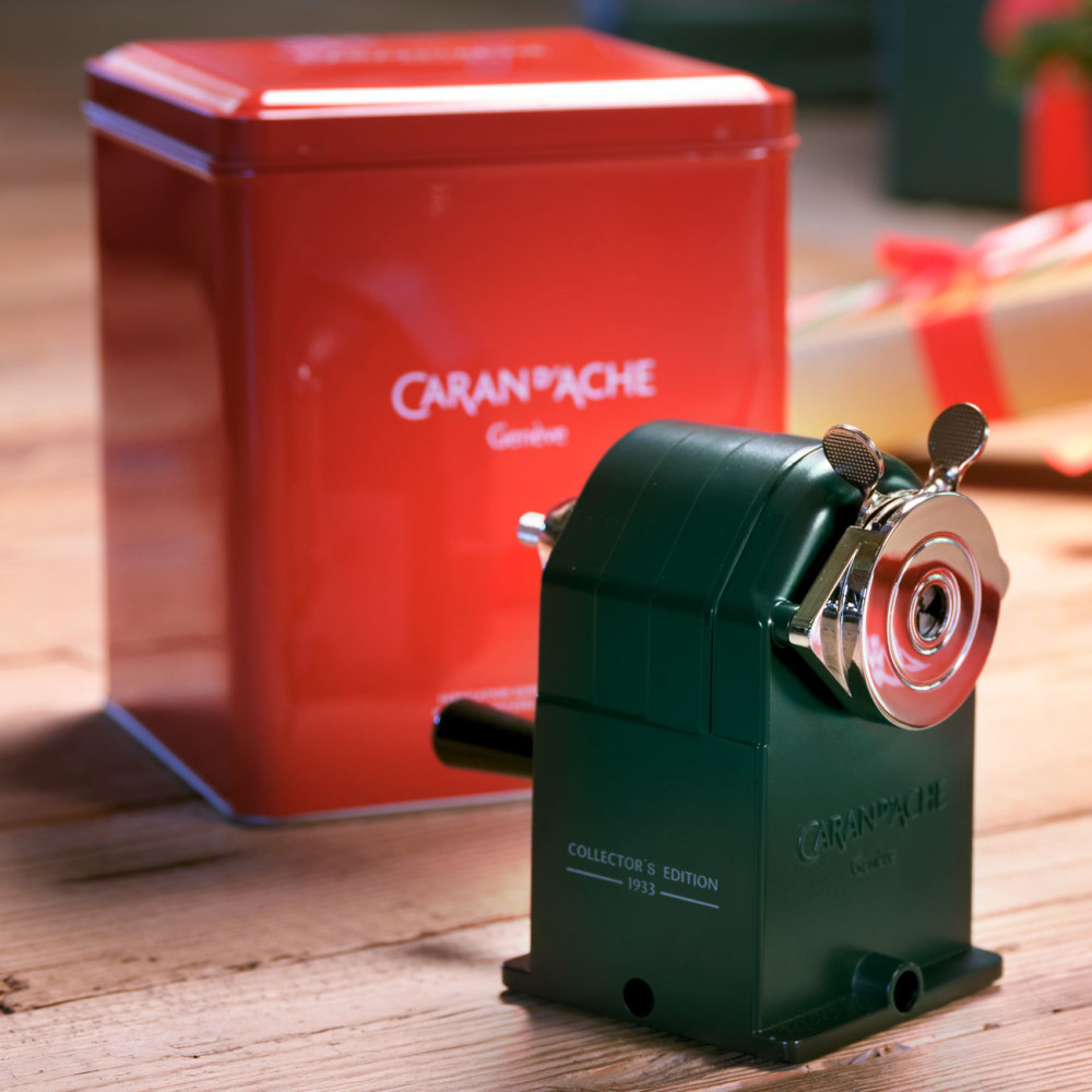 Metal sharpener machine - Caran d'Ache - green