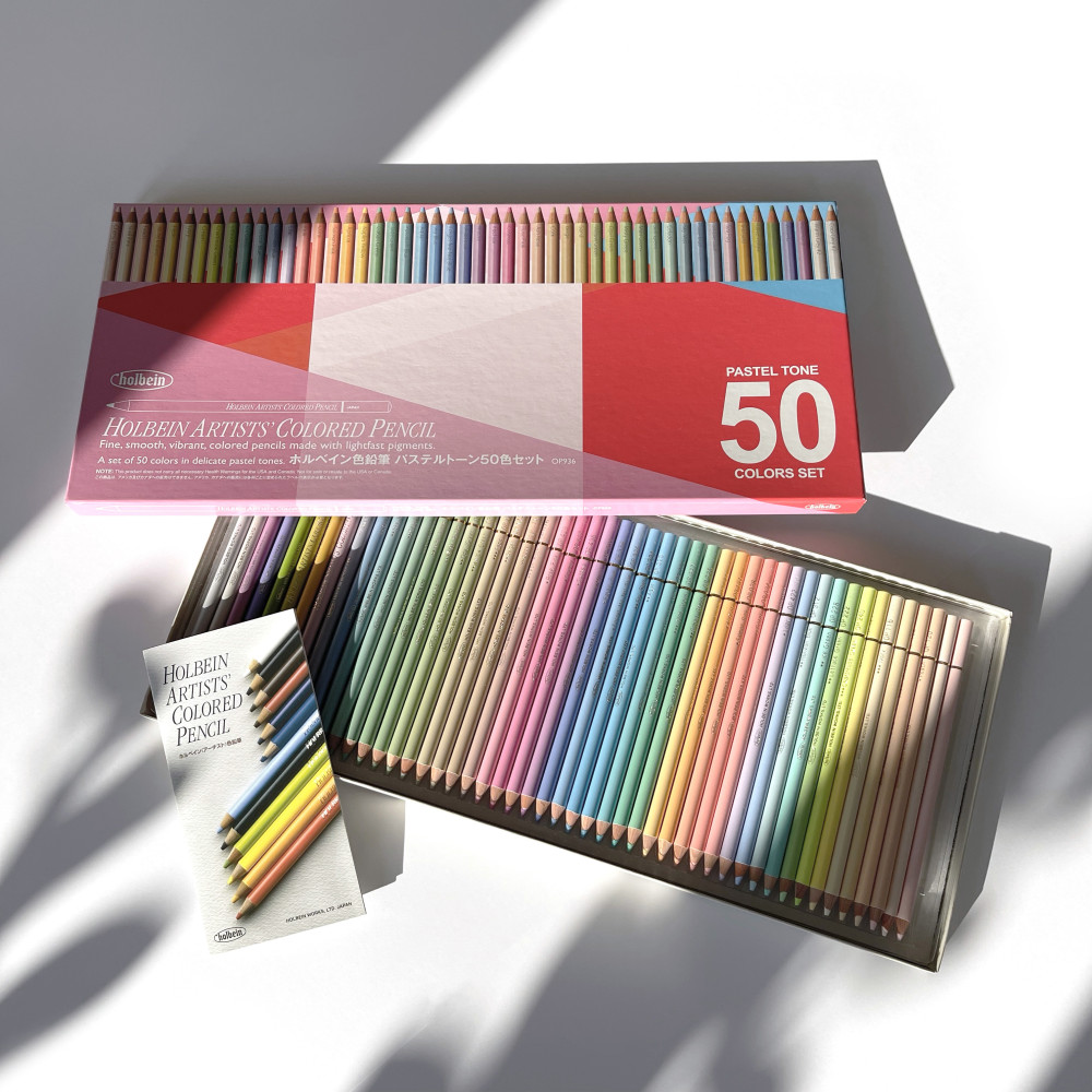 Holbein Artists' Colored Pencil Set of 50