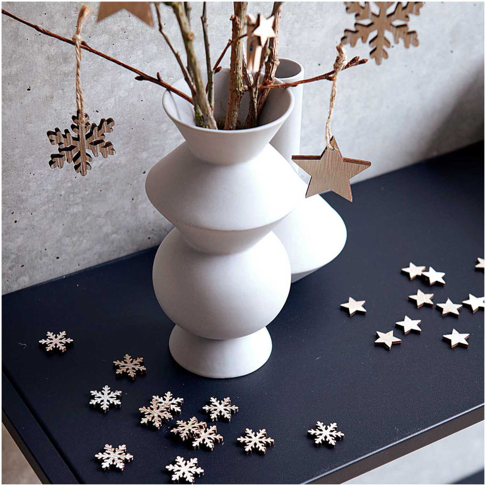 Drewniane konfetti świąteczne - Rico Design - Śnieżynki, naturalne, 48 szt.