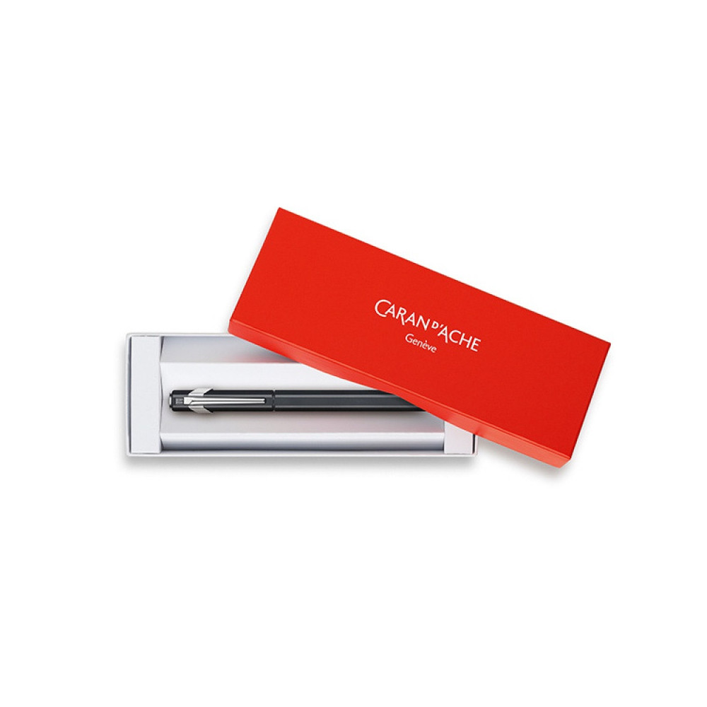 Pióro wieczne 849 z etui - Caran d'Ache - czarne, M