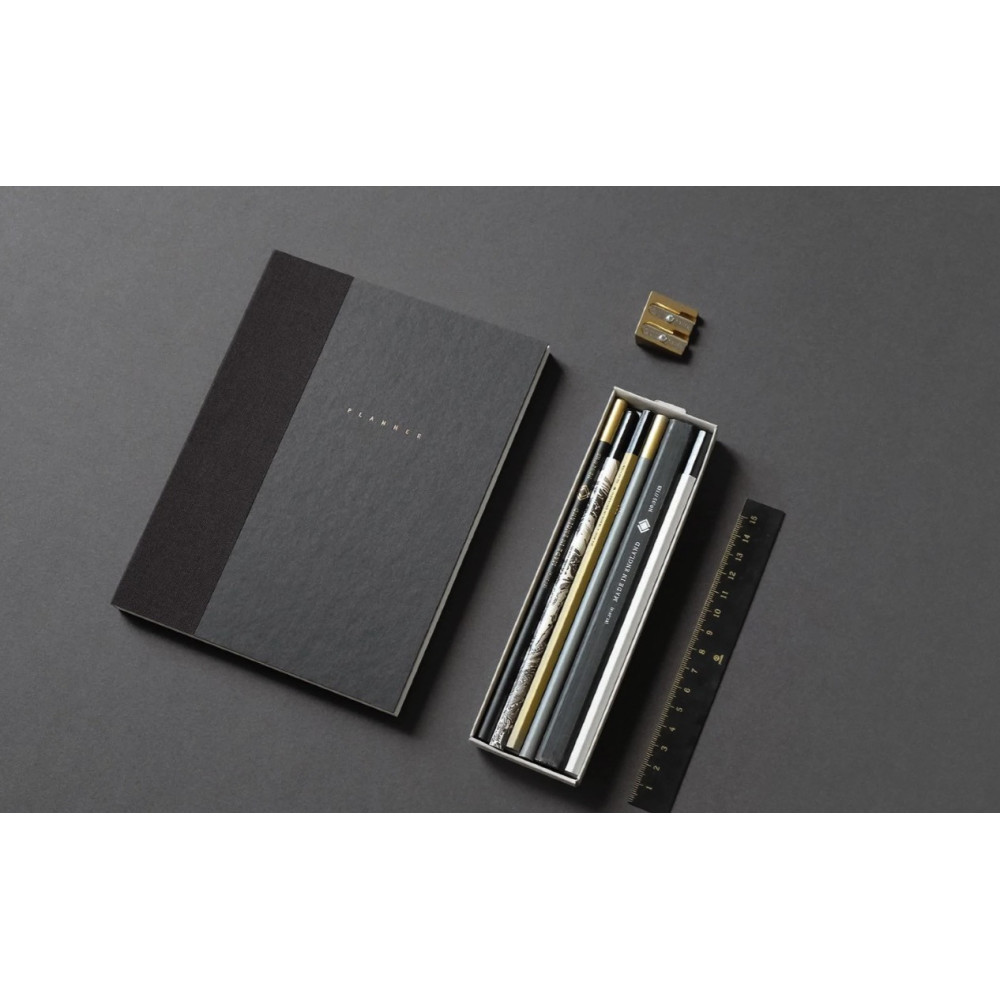 Classic undated planner - Papierniczeni - black, hard cover