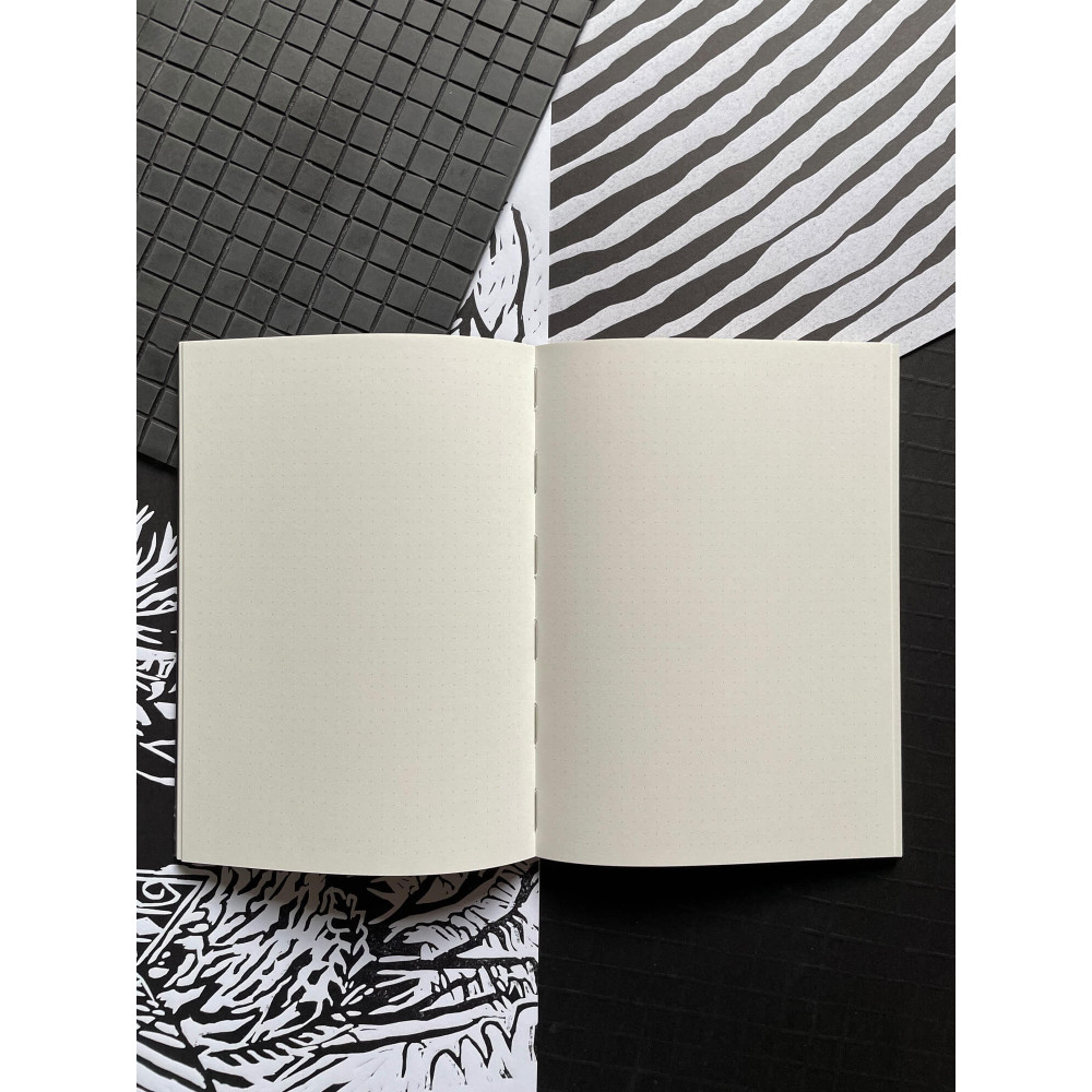 Notes Kratka biały, B5 - Curated Paper - w kropki, miękka okładka, 115 g/m2