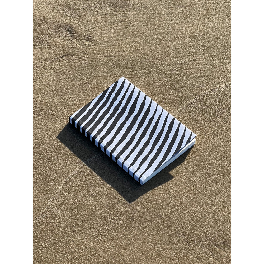 Notes Zebra, B5 - Curated Paper - w kropki, miękka okładka, 115 g/m2