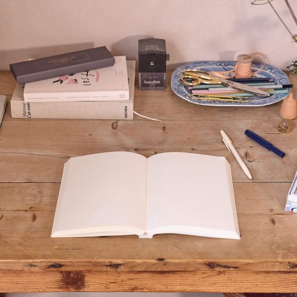 Notebook Les Fleur A5 - Katie Leamon - plain, softcover, 100 g, 300 sheets
