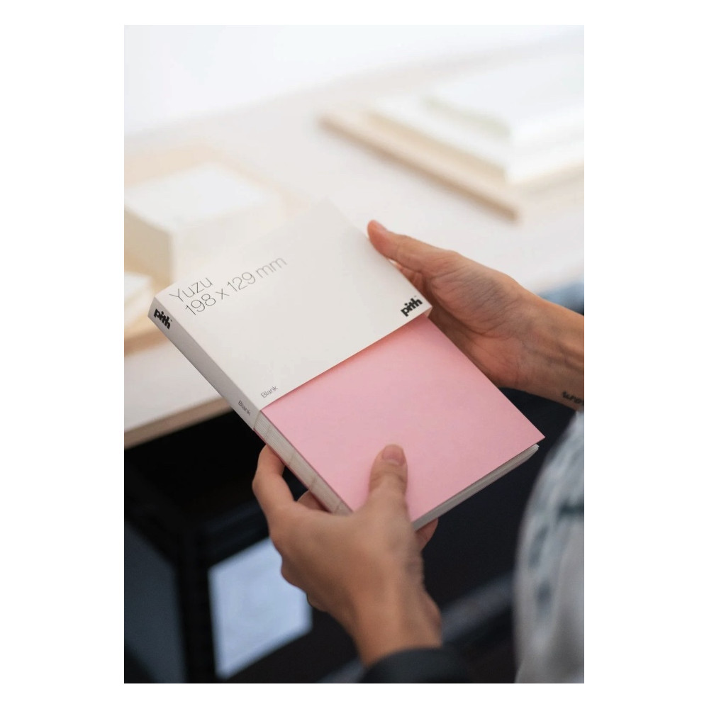 Dotted Yuzu notebook 12,9 x 19,8 cm - pith - Chalk