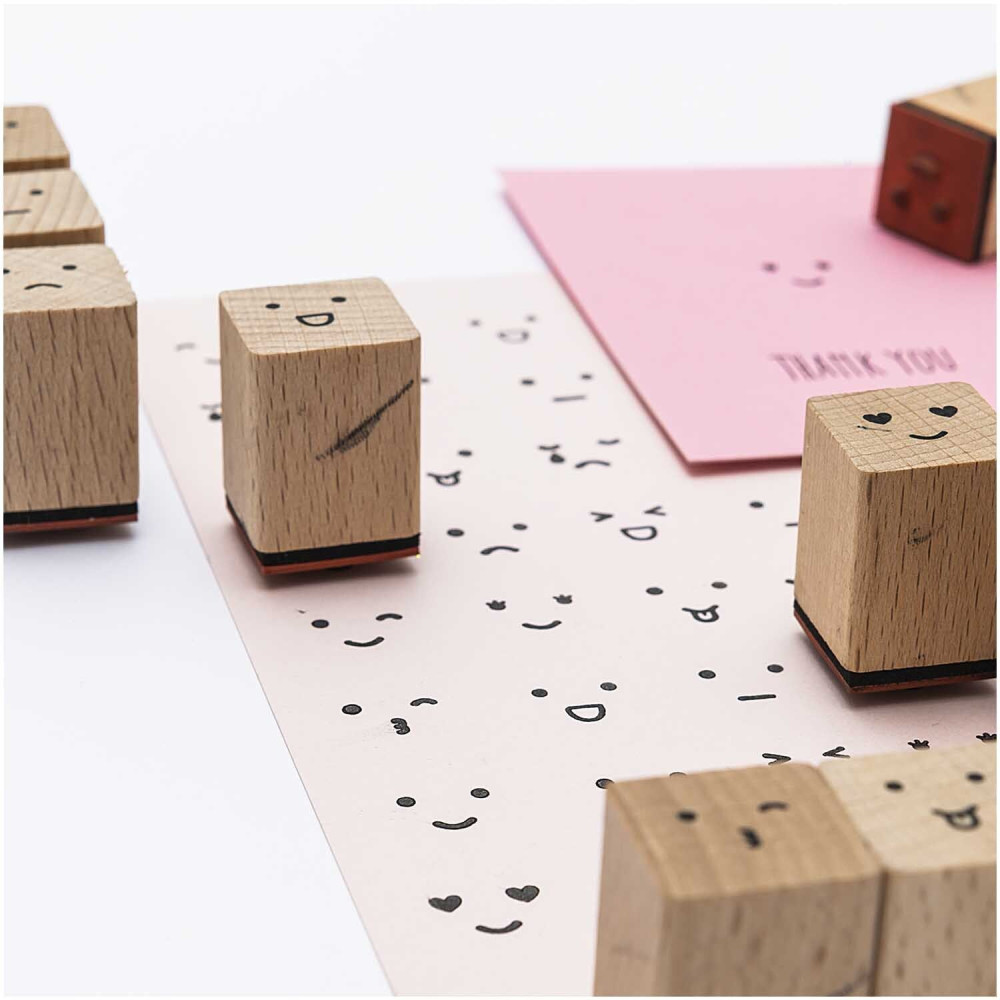 Zestaw stempli drewnianych Smile - Paper Poetry - 12 szt.