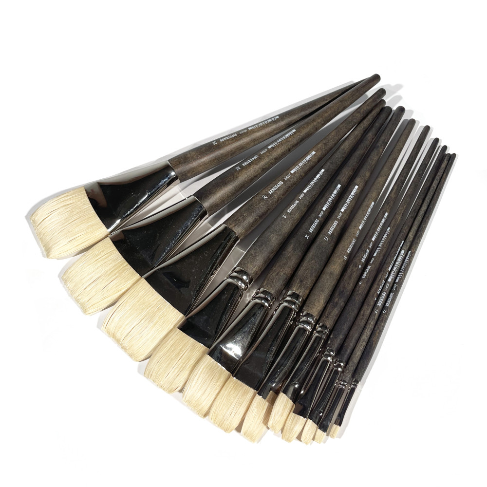 Flat natural bristle 2402F series brush - Renesans - no. 18