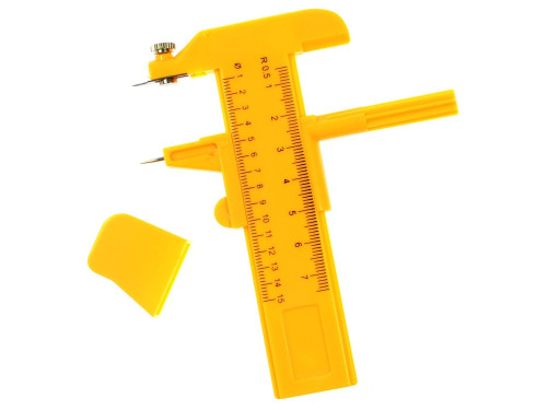 Circle cutter with replacement blades