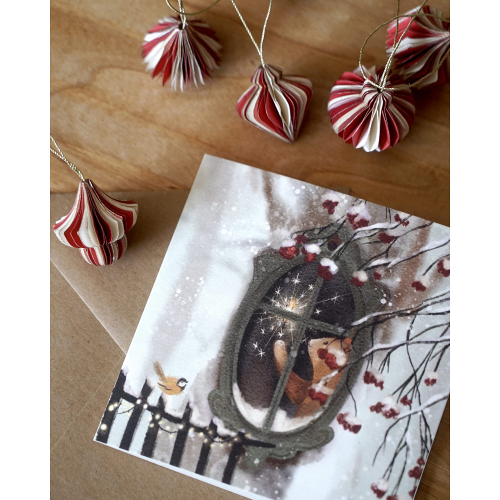 Greeting card - Hi Little - Bear in the window 14,5 x 14,5 cm