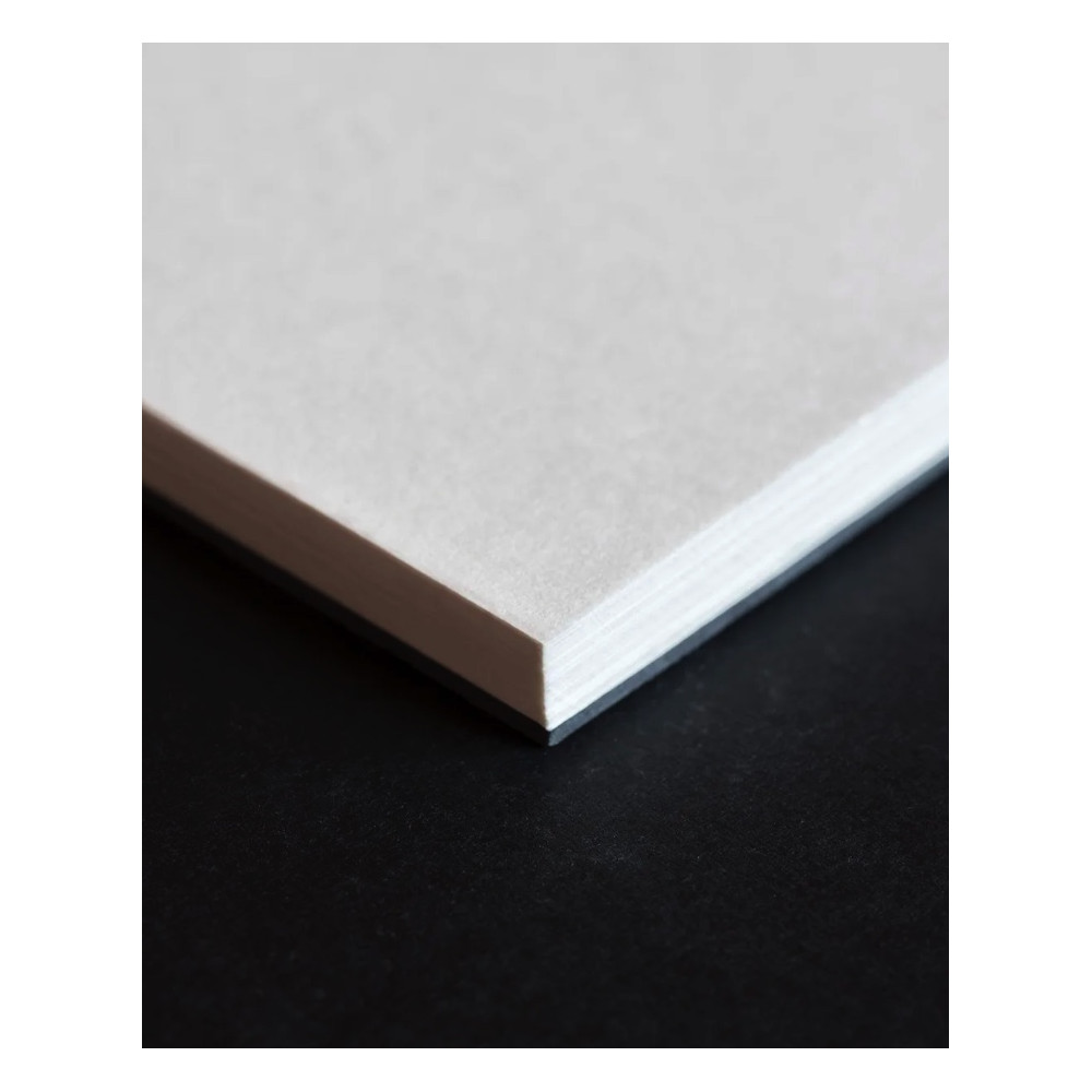 Cara Cara sketchbook 20 x 14 cm - pith - Black