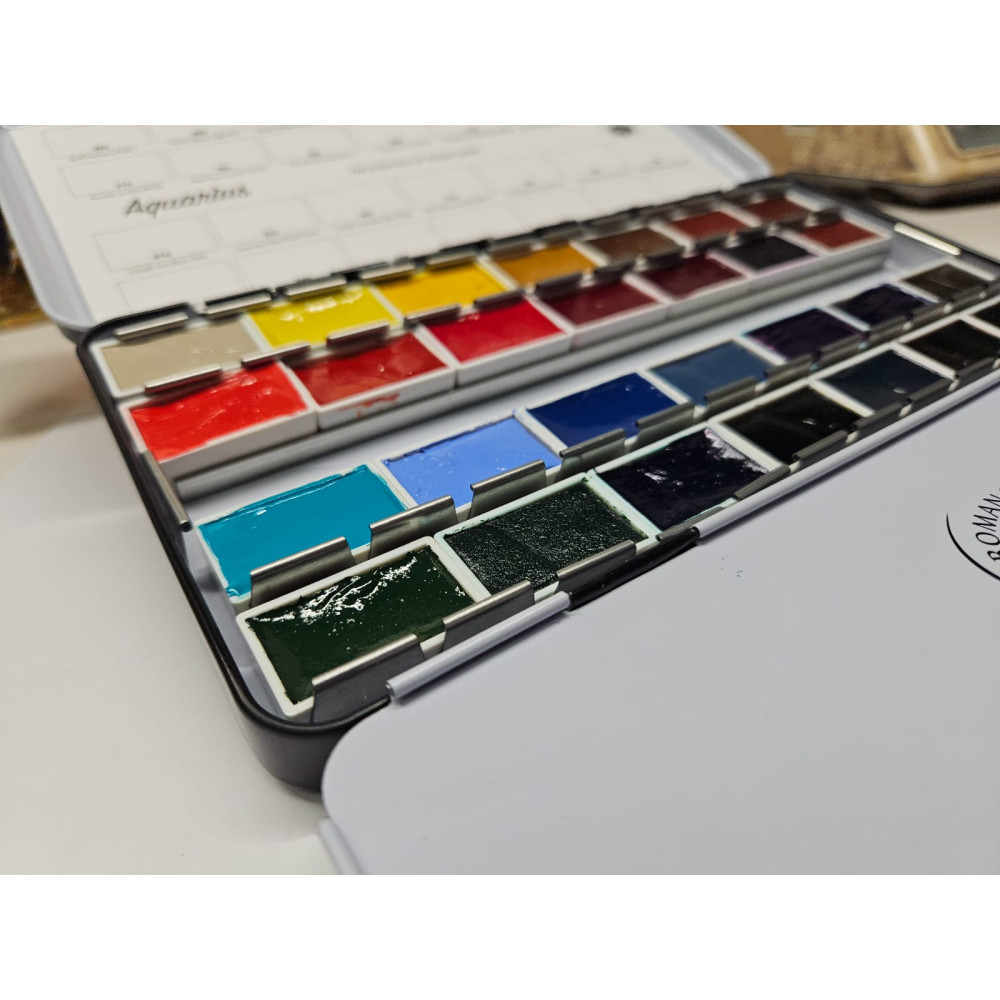 Zestaw akwareli Aquarius w kostkach The Essentials - Roman Szmal - 28 kolorów